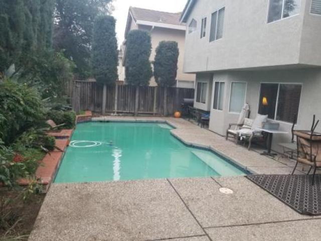 2424 Christy St - Photo 2 of 2