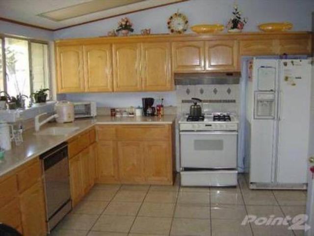 346 Greenlake Dr - Photo 2 of 4