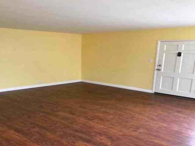 2312 Belmont Ave - Photo 3 of 6