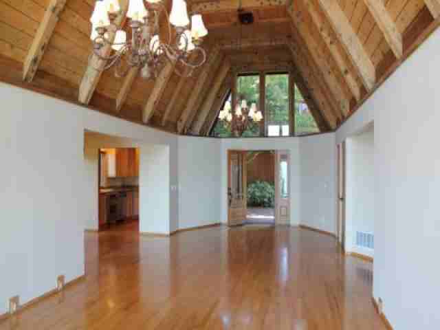 2430 Paradise Dr - Photo 3 of 6