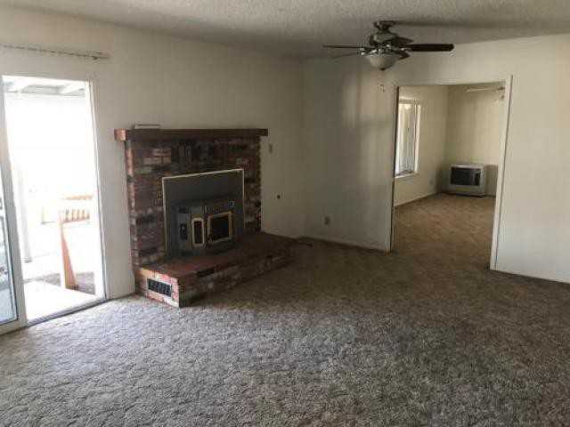 106 Elmcrest Dr - Photo 3 of 6