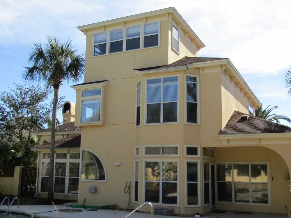 8210 Palm Cove Blvd - Photo 2 of 4