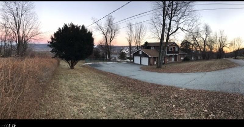 61 Edsall Dr - Photo 2 of 14