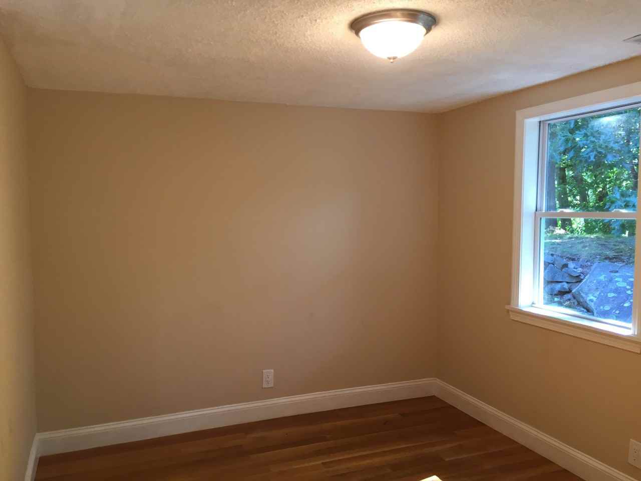 31 Pine St - Photo 3 of 11