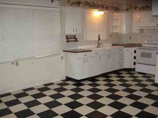 18684 Rd 248 - Photo 2 of 4