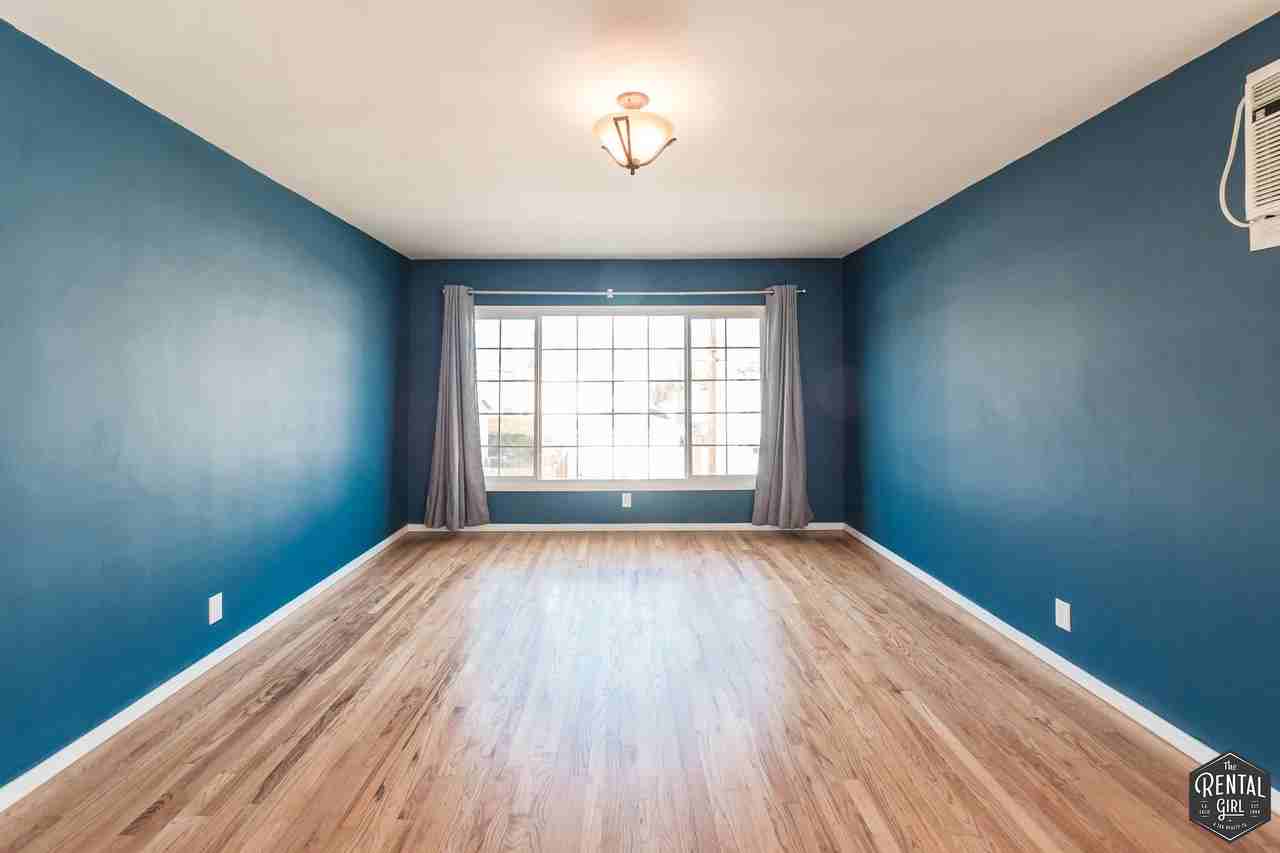 3404 Cattaraugus Avenue #1/2 - Photo 2 of 32
