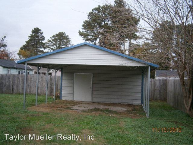 608 Arbutus St - Photo 2 of 10