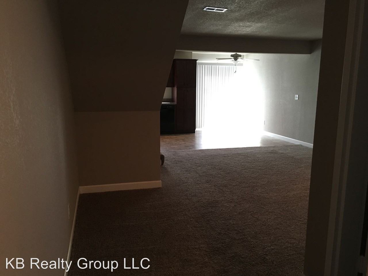 11017 Daniel Circle - Photo 3 of 15