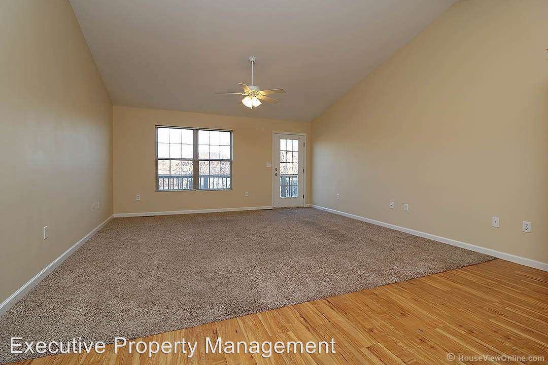 2284 Garrett Ln #C - Photo 3 of 44