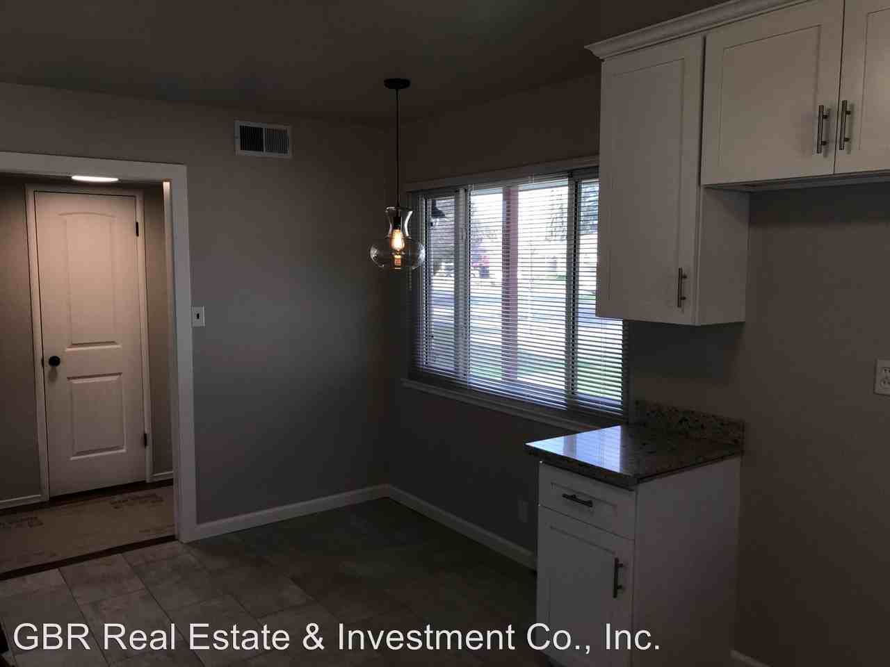 10500 Malaga Way - Photo 3 of 14