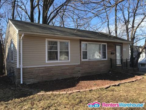 9112 Bel Cour Dr - Photo 3 of 15