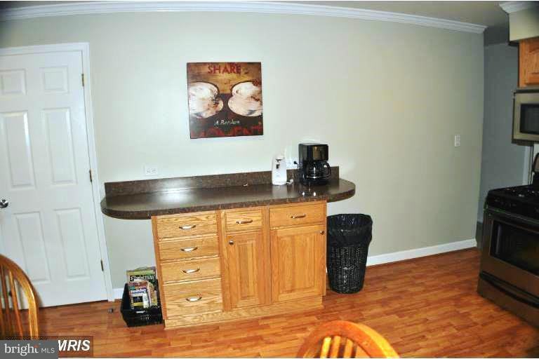 16500 Bealle Hill Rd - Photo 3 of 26