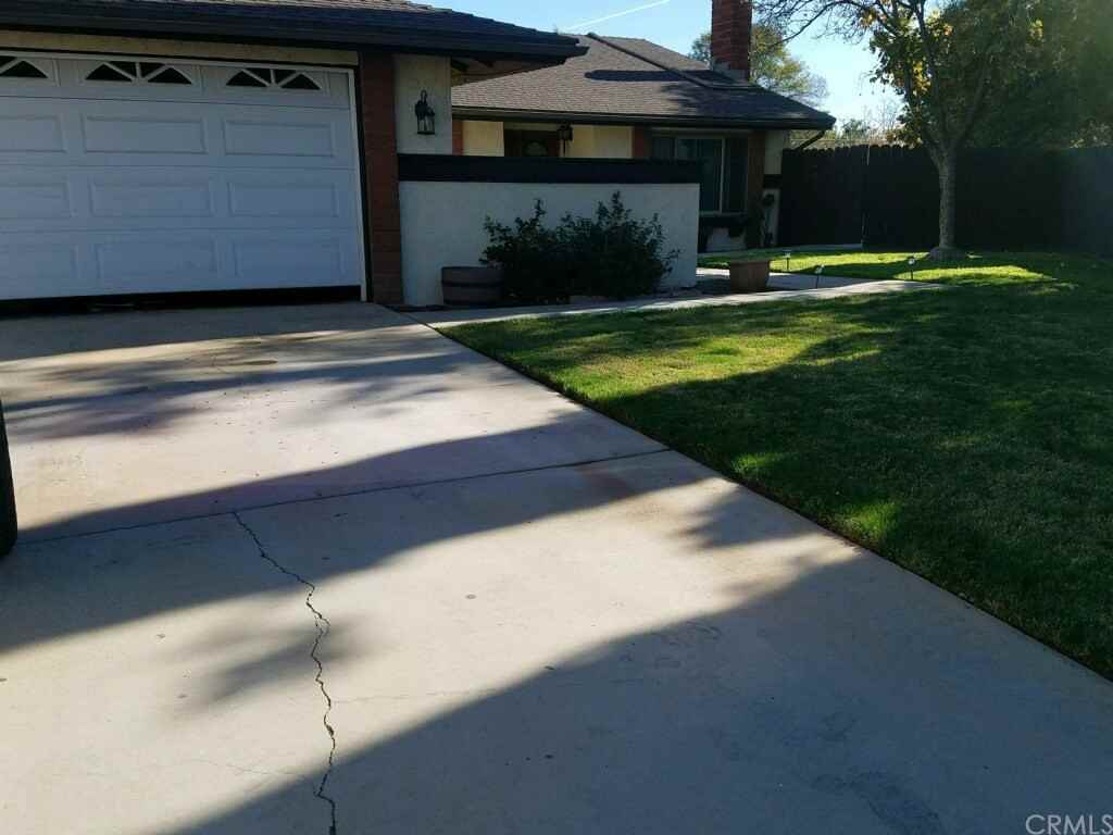 1281 Nugget Ct - Photo 3 of 17