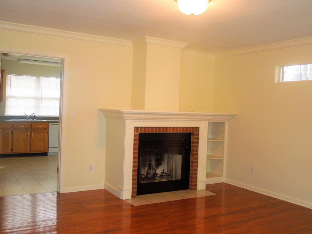 7630 Bishop Dr - Photo 2 of 15