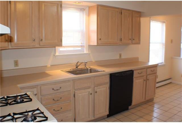 15 Orange Ave - Photo 2 of 18
