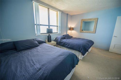 10186 Collins Ave #1117 - Photo 3 of 8