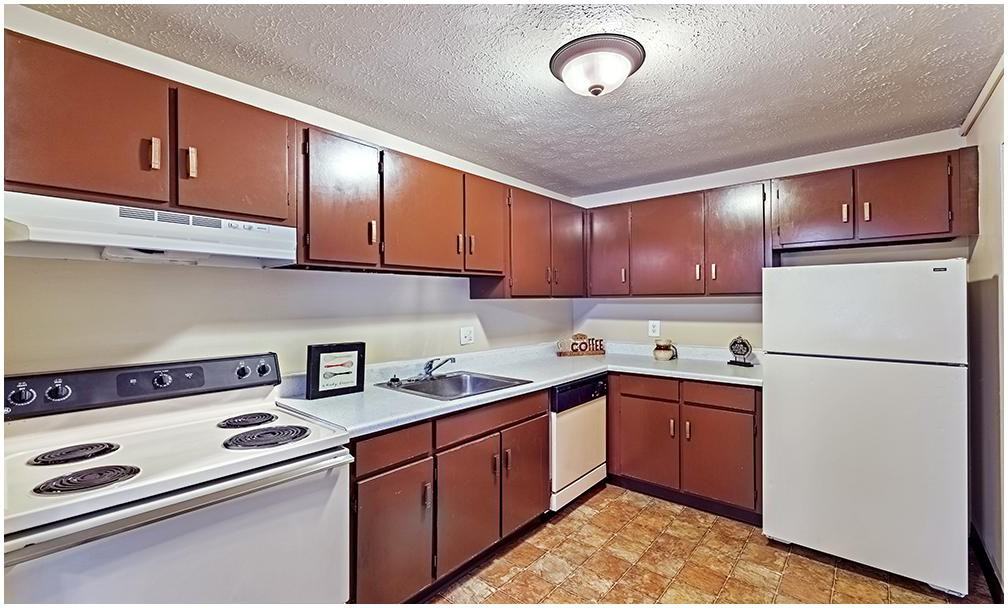 Park Place of South Park Apartments - Photo 2 of 9