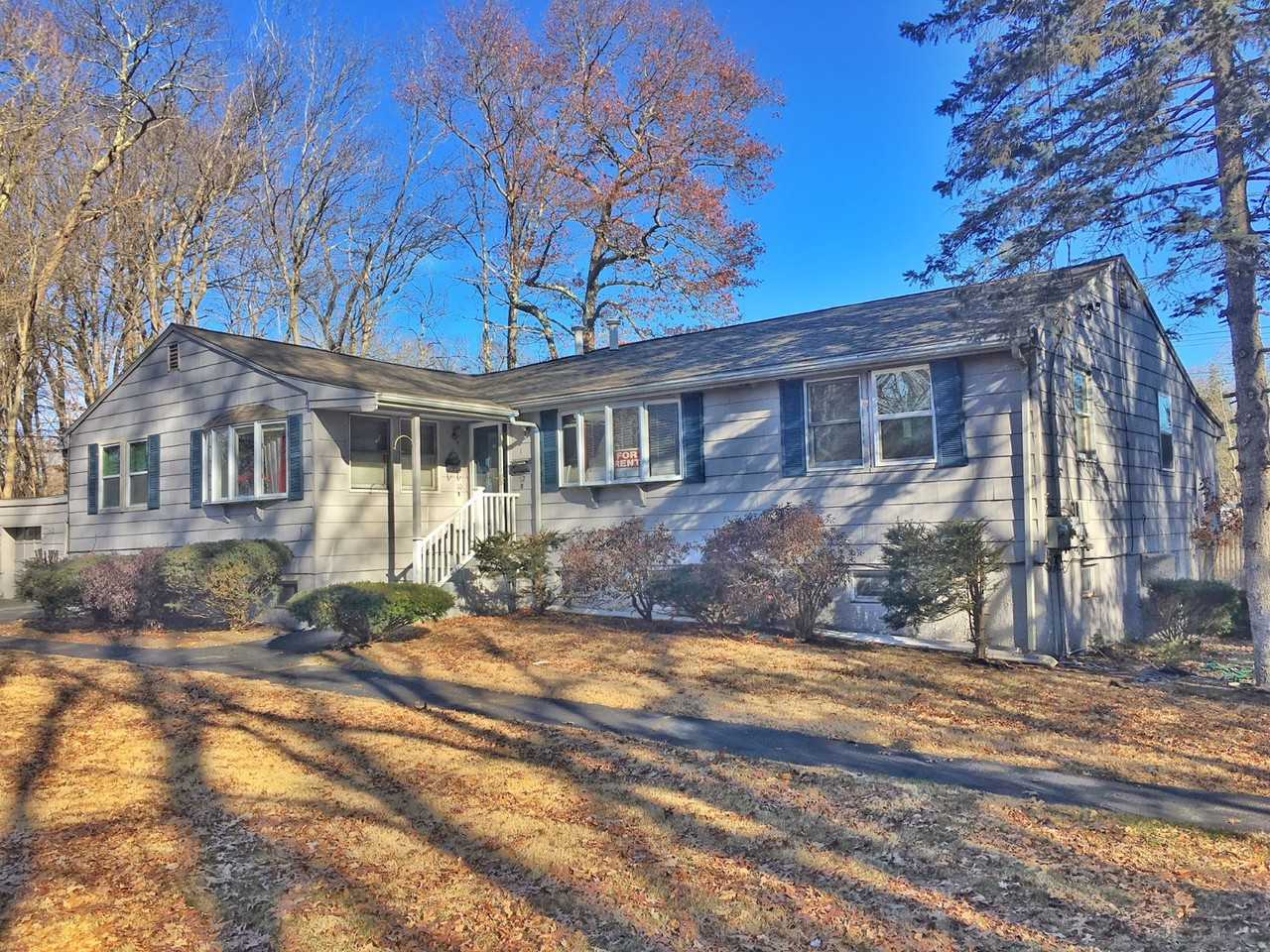 10 Young Terrace, Randolph, MA 02368, USA 2 unit Rentals Zumper