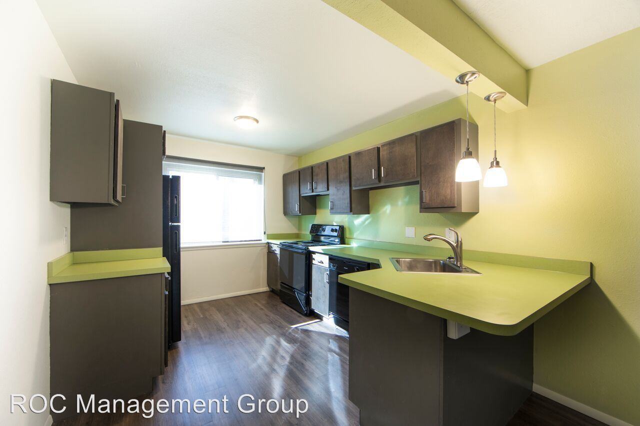 424 Jefferson NE - Photo 2 of 41