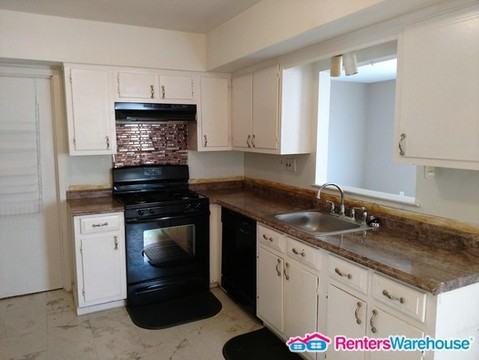 1818 Edgewood Pl - Photo 2 of 16