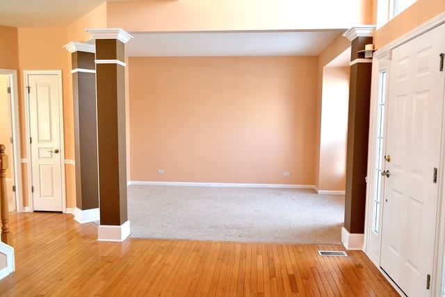 18853 Chatham Way - Photo 3 of 21