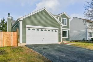 1115 Scarlet Oak Cir - Photo 3 of 36