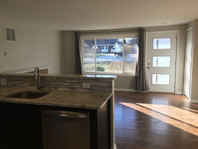 111 S Dorchester Ave - Photo 3 of 17