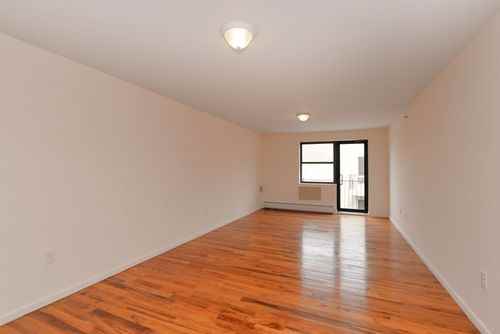 36 Hilton Ave #303 - Photo 2 of 6