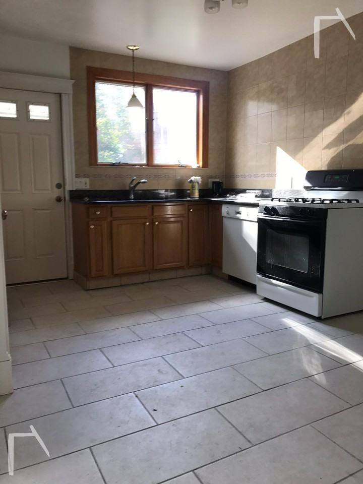 80 Wallingford Road - Photo 2 of 7