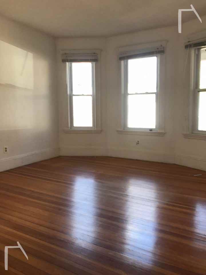 80 Wallingford Road - Photo 3 of 7