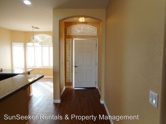 11906 W Jackson St - Photo 2 of 17