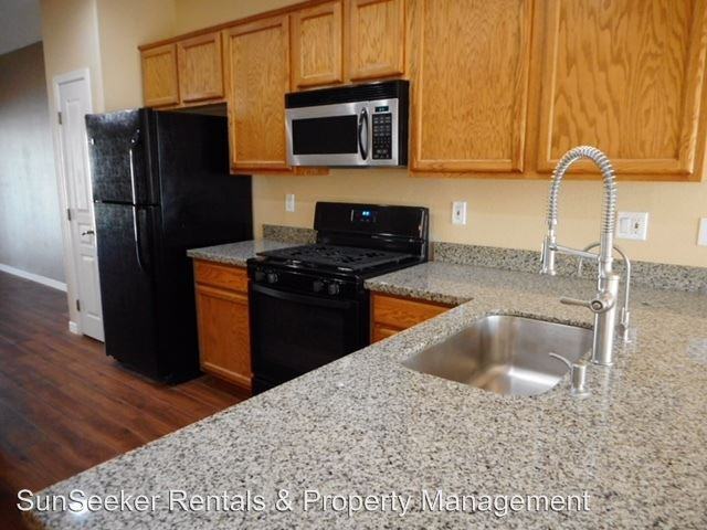 11906 W Jackson St - Photo 3 of 17