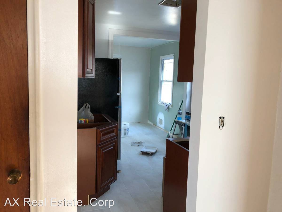 134 Winthrop Ave - Photo 3 of 7