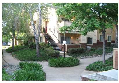 Sunrise Commons Apartments - Photo 3 of 31