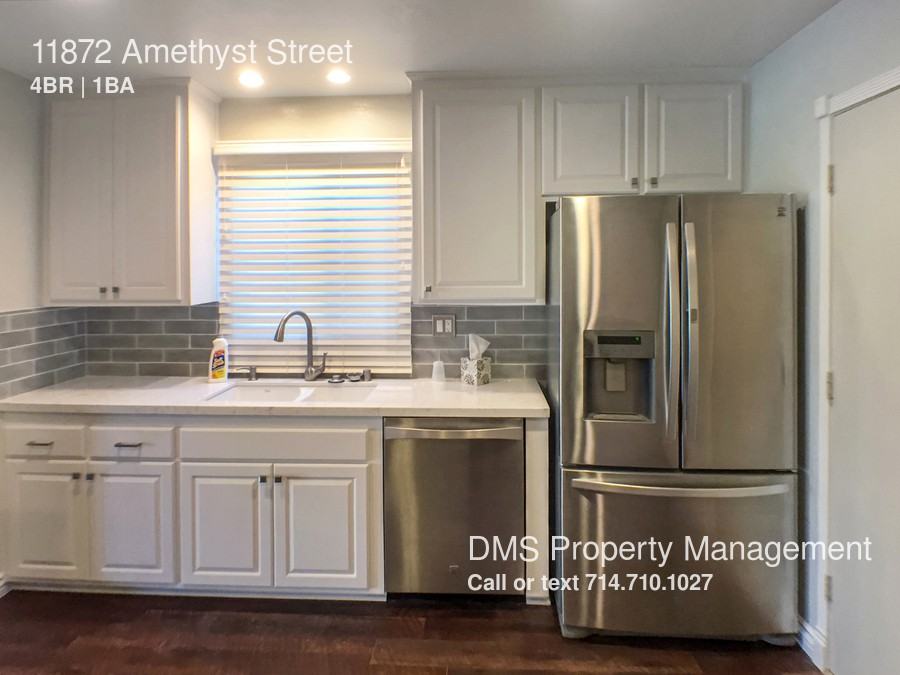11872 Amethyst St - Photo 3 of 13