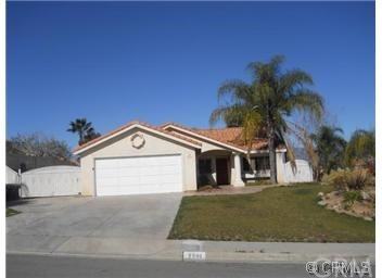 2201 S Cres Cir - Photo 3 of 33