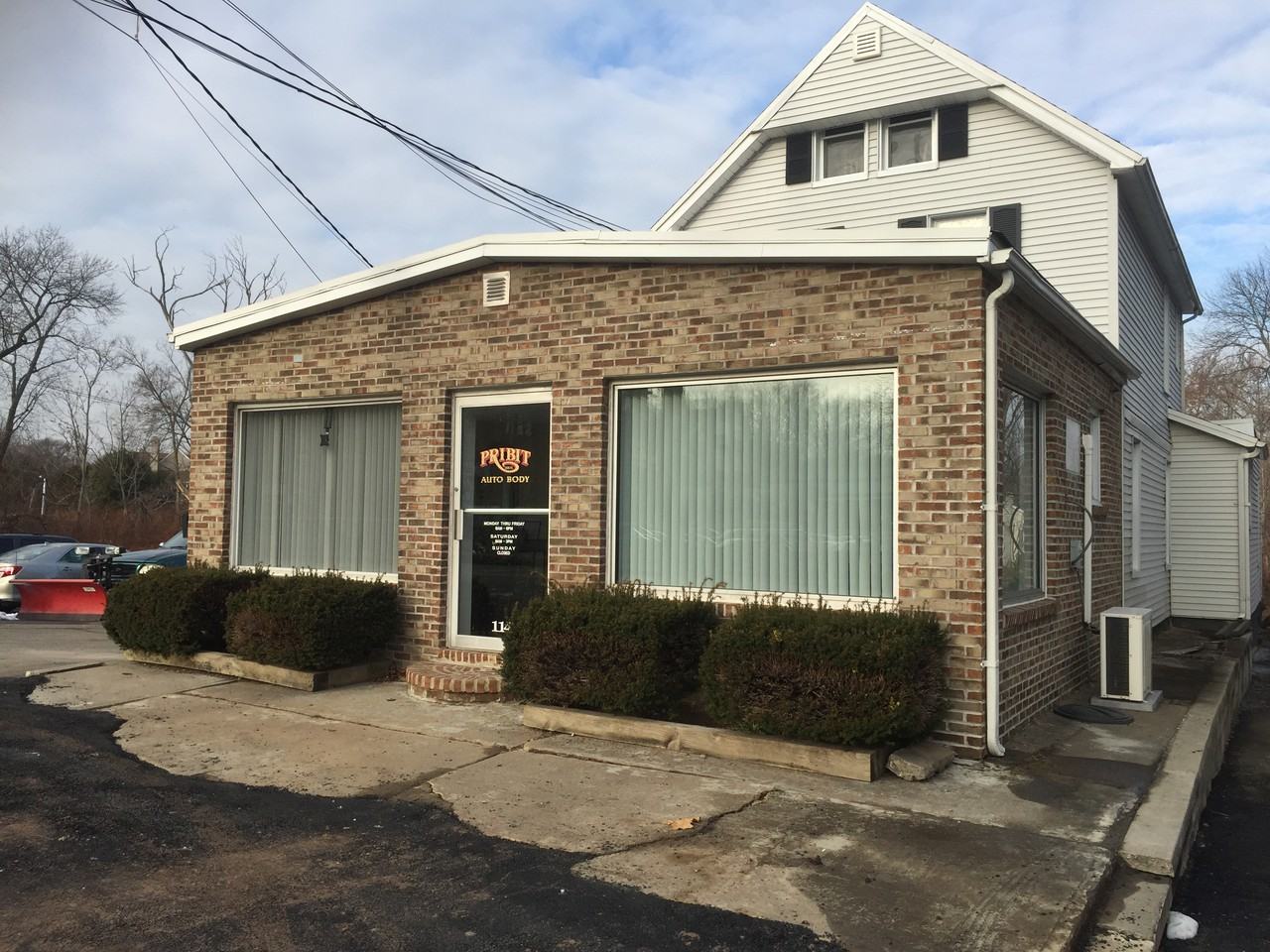 114 E Main St - Photo 2 of 11