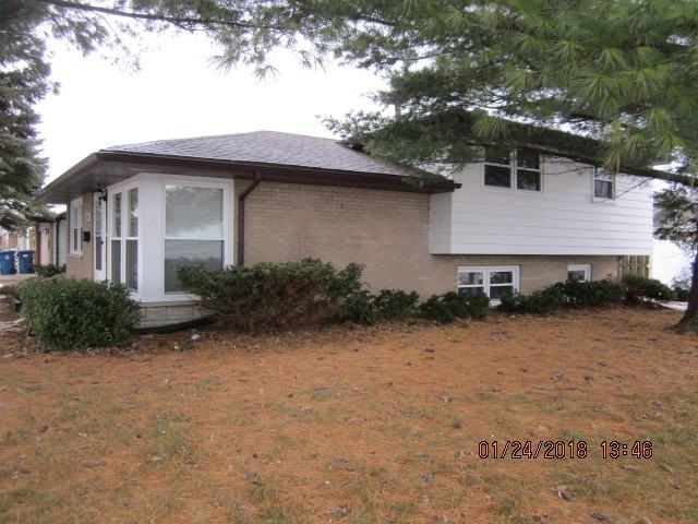 15200 Hamlin Ave - Photo 3 of 24