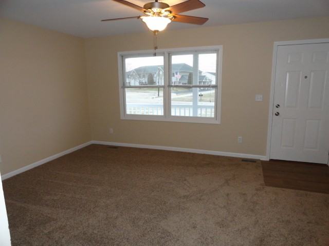 1268 Chestnut St - Photo 3 of 15