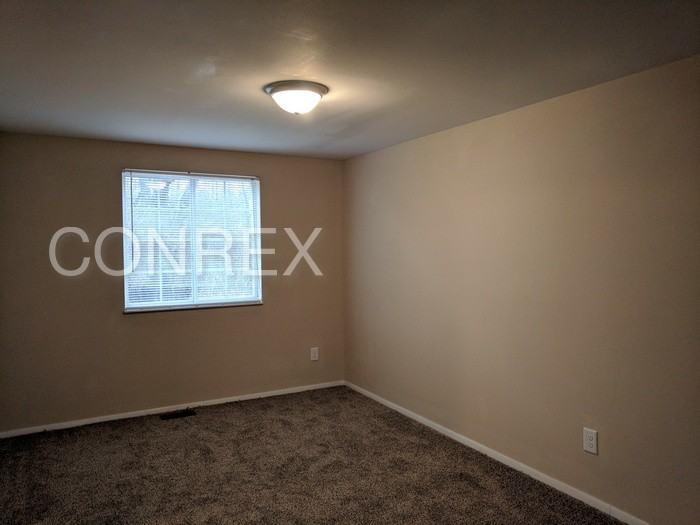 5650 Gander Rd E - Photo 3 of 10