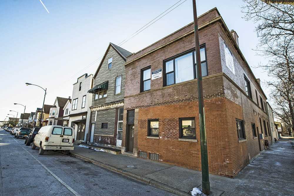 9600 S Avenue L - Photo 2 of 7