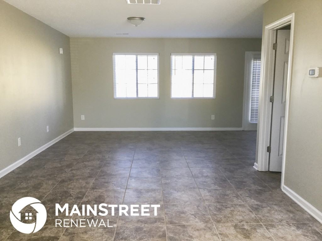 803 Topsail Dr - Photo 3 of 16