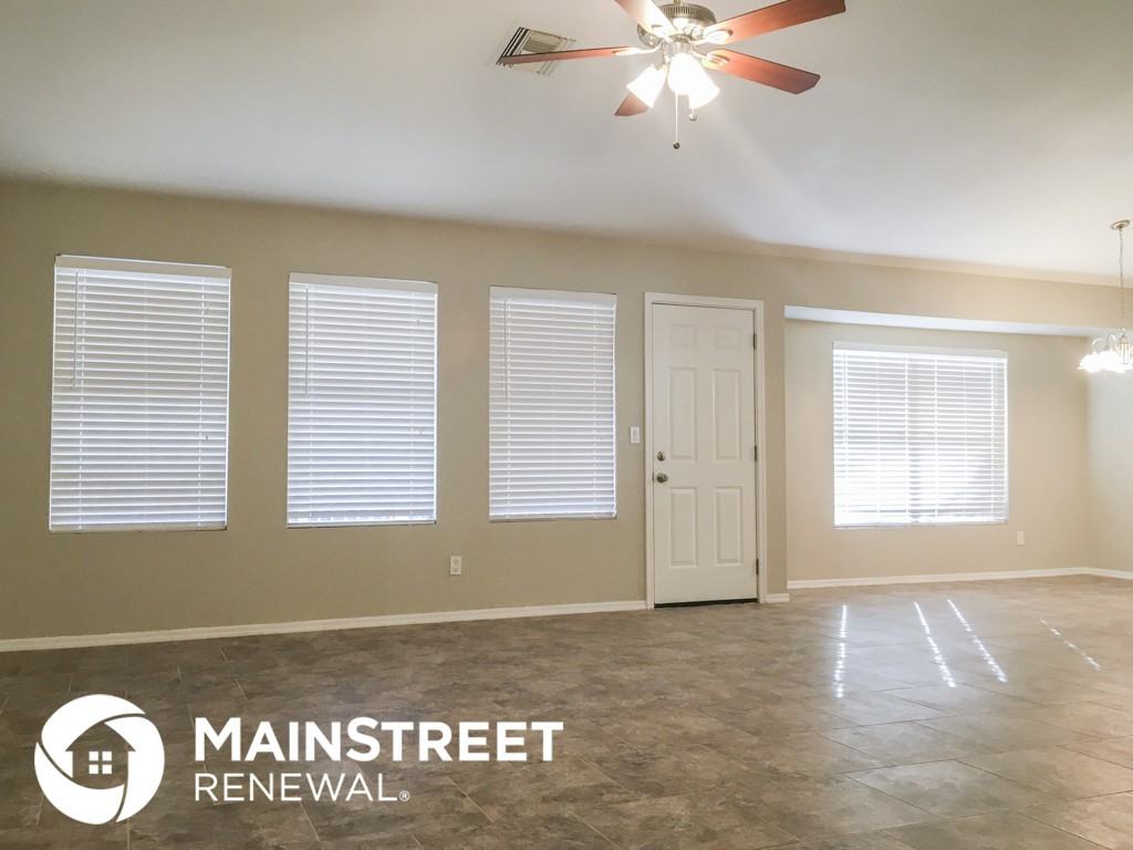 6811 W Cheryl Dr - Photo 2 of 14