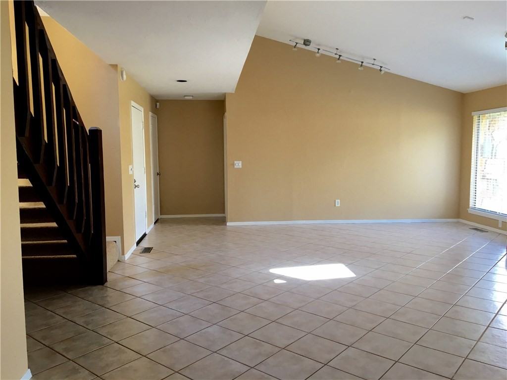 4216 Old Farm Rd - Photo 3 of 16