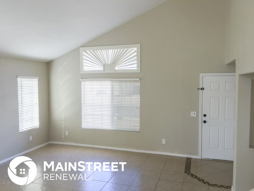 9625 W Sunnyslope Ln - Photo 2 of 15