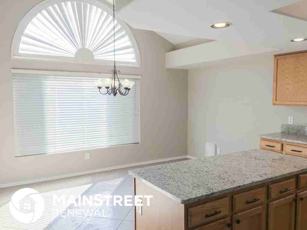 9625 W Sunnyslope Ln - Photo 3 of 15
