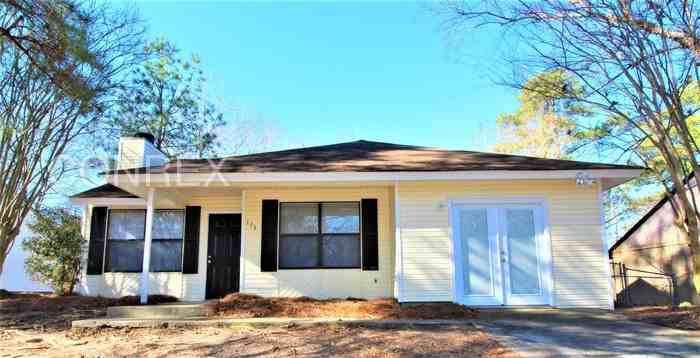 113 Raintree Ln - Photo 2 of 16