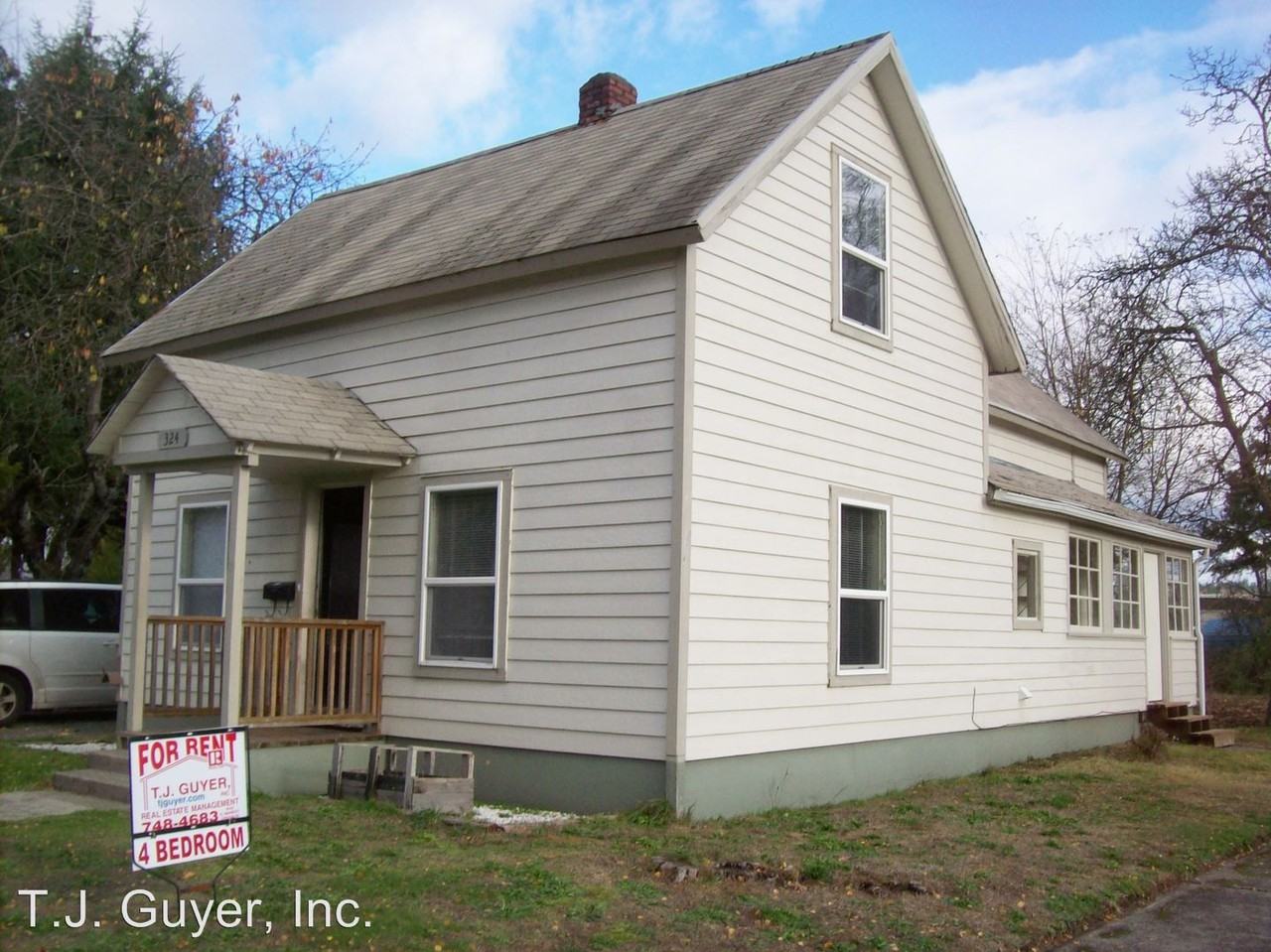 324 Yew St - Photo 2 of 11