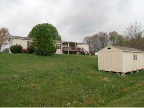 346 Rambling Rd - Photo 2 of 13