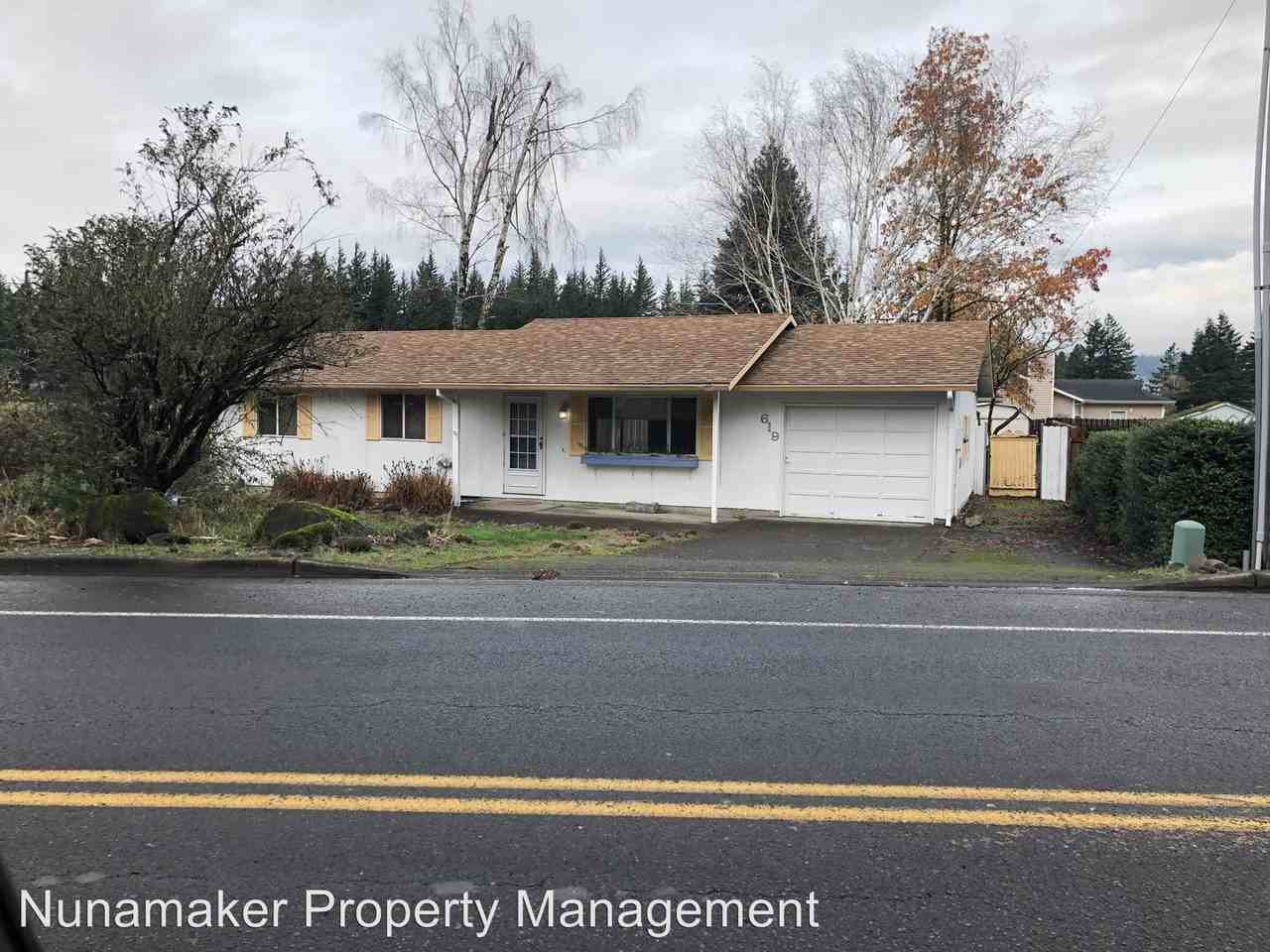 619 NW Forest Ln - Photo 2 of 9